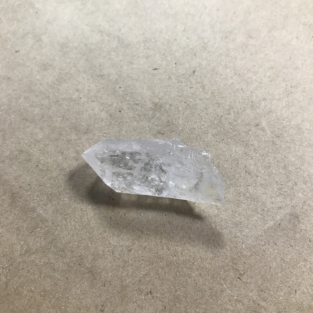 Горный хрусталь необработанный кристалл 4-5 см