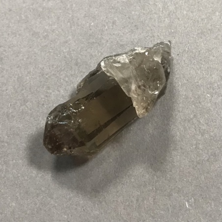 Раухтопаз дымчатый кварц кристалл