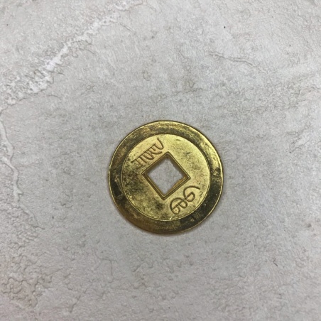 Монета китайская 2,6 см цвет золото
