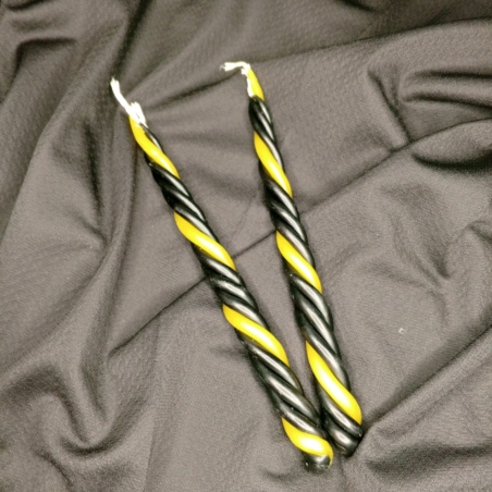 Скрутка Magic Energy из 4 свечей (3 черные + 1 желтая)