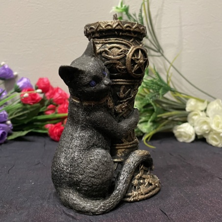 Кот с кубком