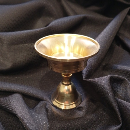 Лампадка из латуни высота 6 см.