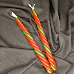 Скрутка Magic Energy из 3 красных свечей и 1 зеленой