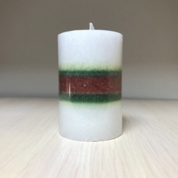 Свеча цилиндр бело-красно-зеленая