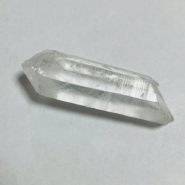 Необработанный кристалл горный хрусталь 5-6 см