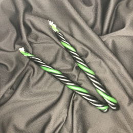 Скрутка Magic Energy из 4 свечей (3 черные + 1 зеленая)