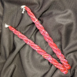 Скрутка Magic Energy красные свечи с лепестками розы