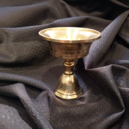 Лампадка из латуни высота 6 см.