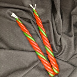 2 скрутки Magic Energy из 3 красных свечей и 1 зеленой