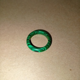 Кольцо из прессованного малахита