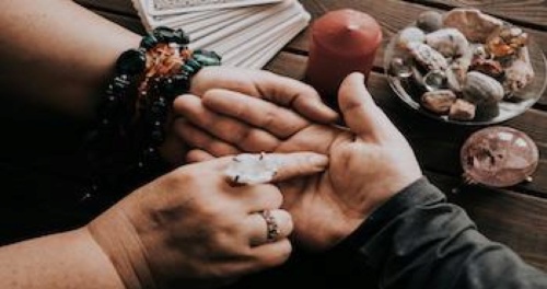 Зачем люди приходят на гадания